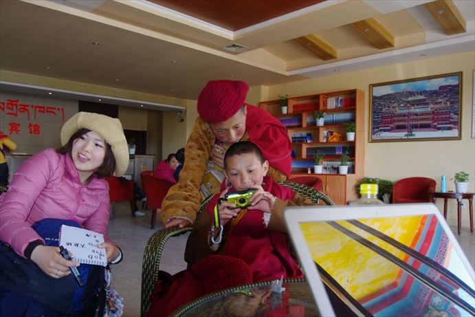 ラルンガルゴンパ：チベット小僧が撮った (104)_R