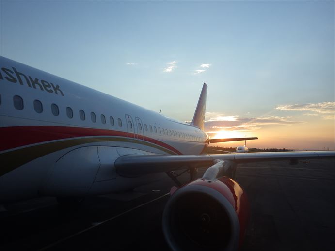 マナス空港からオシュへ (7)_R