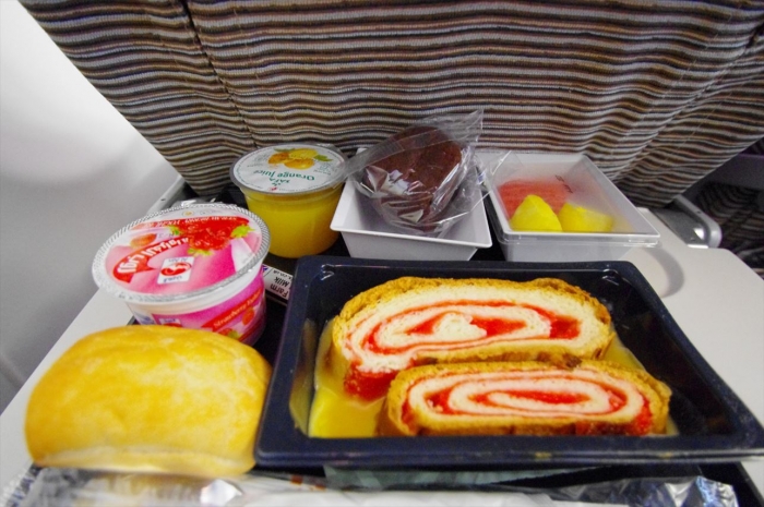 ロンドン行きの機内食 (1)